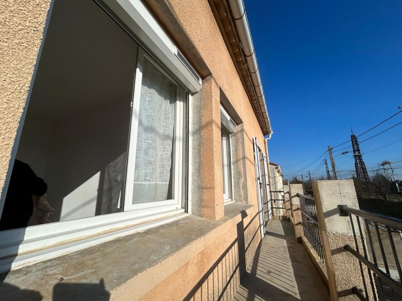 Appartement Les Voyages De Romane Narbonne Exterior photo
